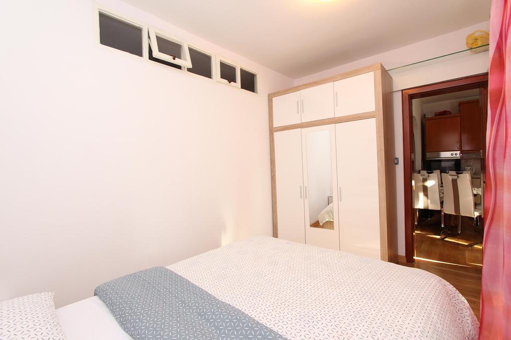 Apartment Ilinović Rovigno Esterno foto