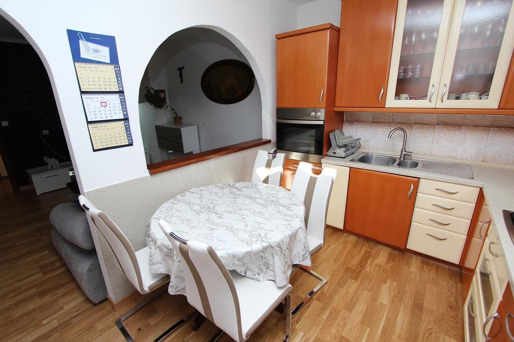 Apartment Ilinović Rovigno Esterno foto